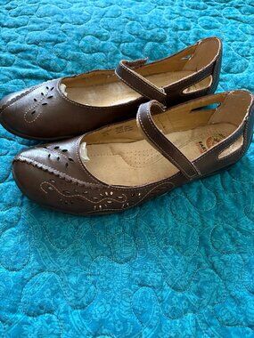 Earth Spirit Brown Leather Mary Jane Slip on Shoes Size 9
